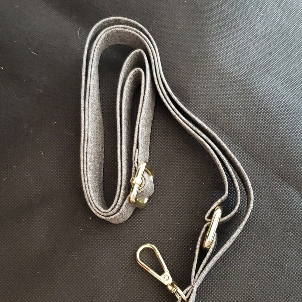 Gear Beast Cell Phone & Credit Card Holder with Crossbody & Wrist Straps in Gray